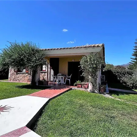 Casa Piscina Fois בית נופש סאן תאודורו