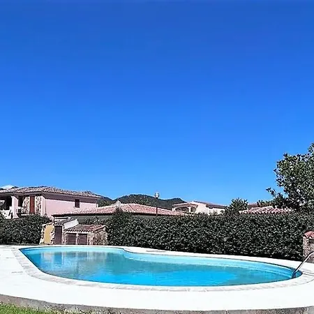 Casa Piscina Fois * סאן תאודורו